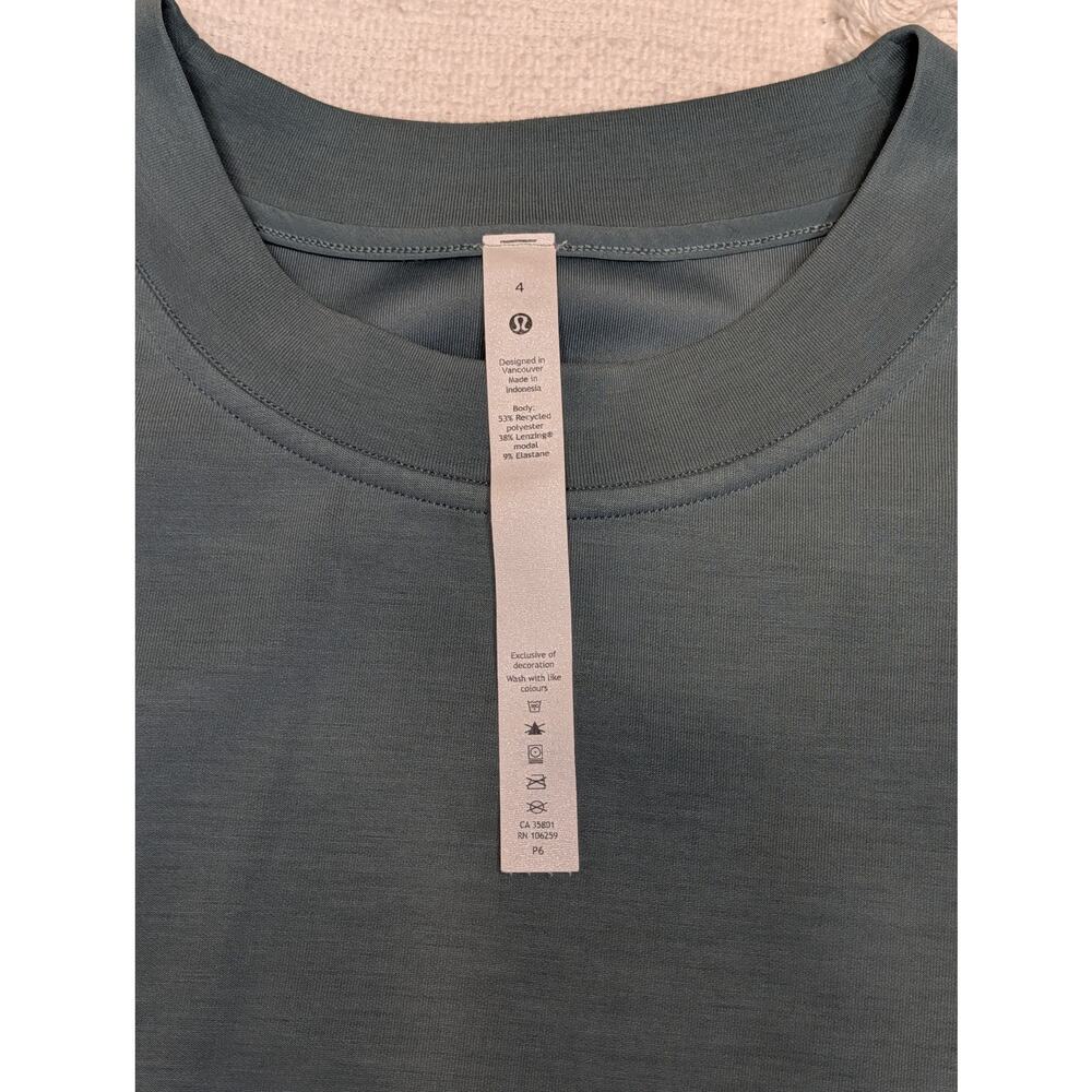 Lululemon Softstreme Perfectly Oversized Cropped Crew - Picture 2 of 5